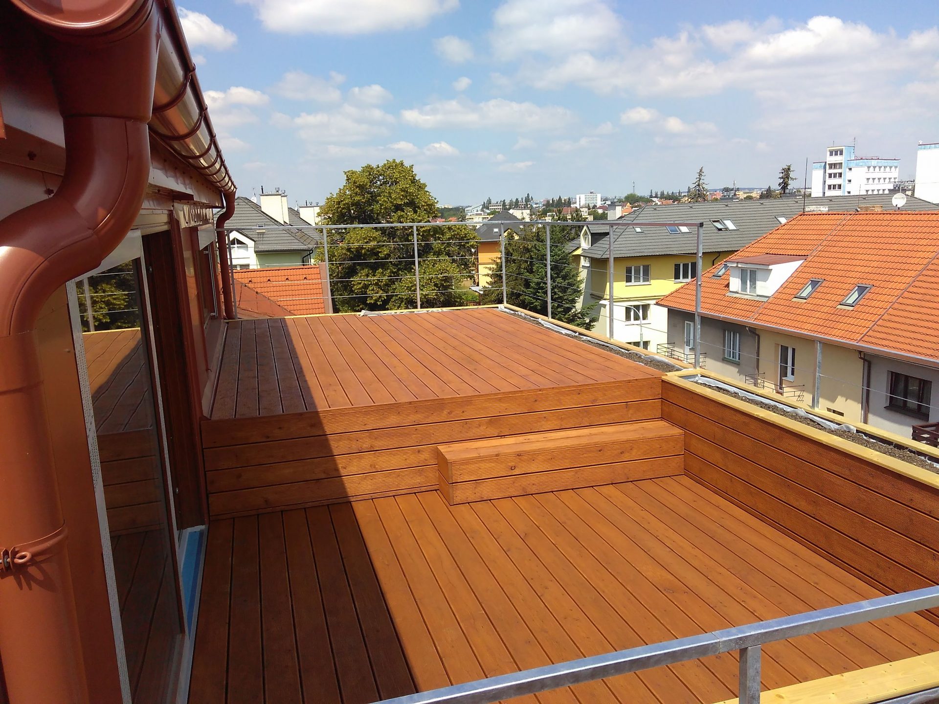 Dřevěná terasa – sibiřský modřín